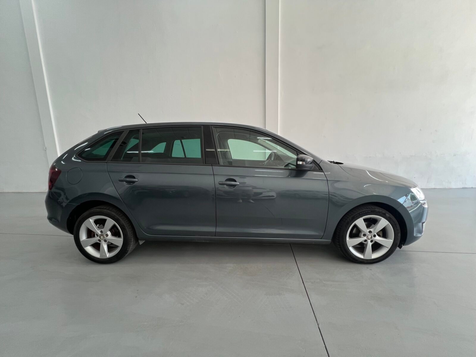 SKODA Spaceback 1.4 TDI 90cv