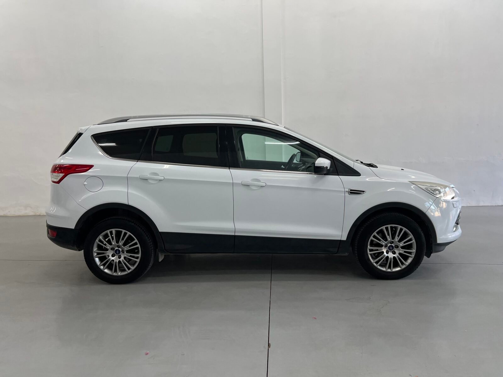 FORD Kuga 2.0 TDCI 140cv 6velo