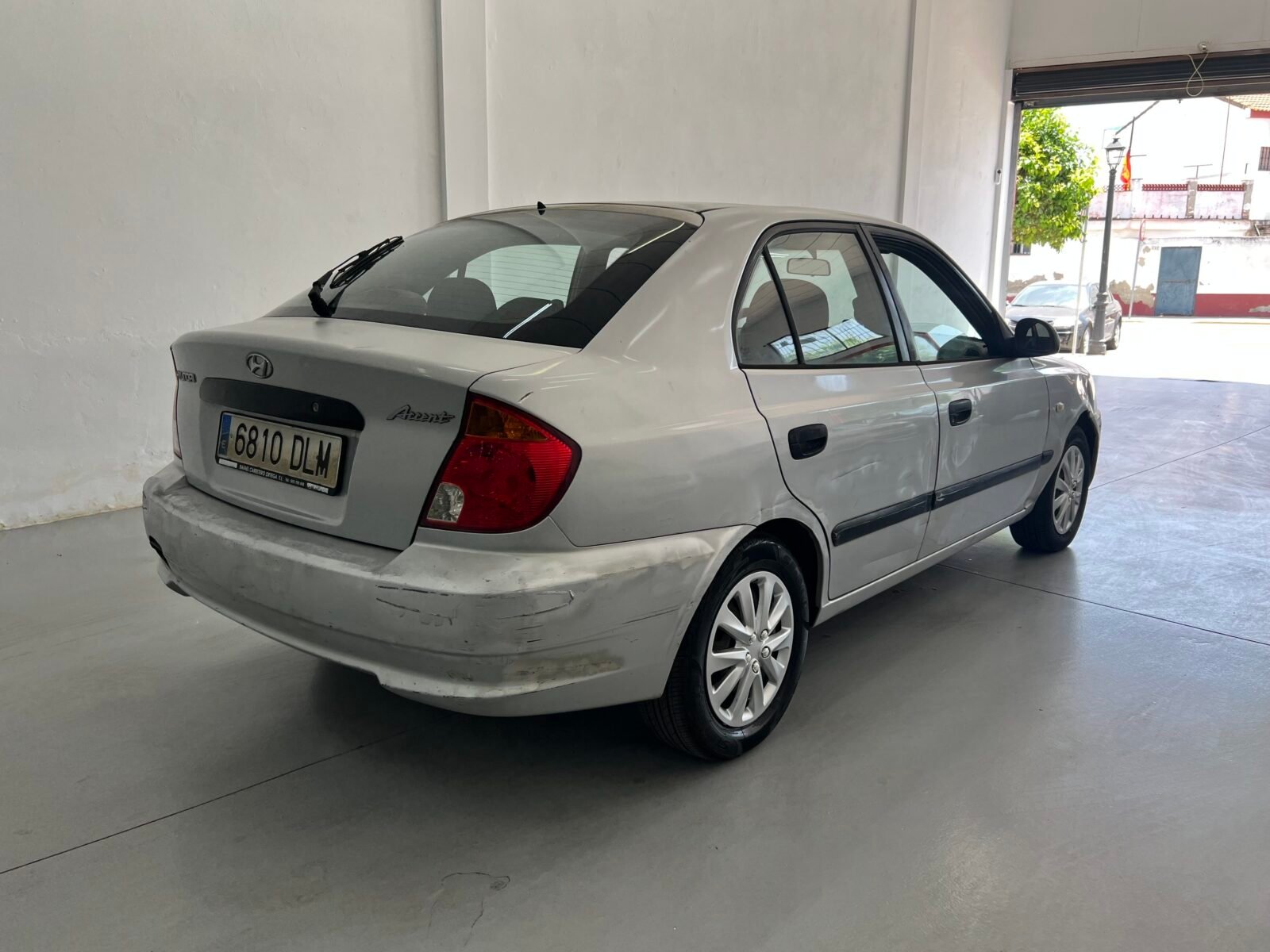 HYUNDAI Accent 1.3 gasolina 85cv