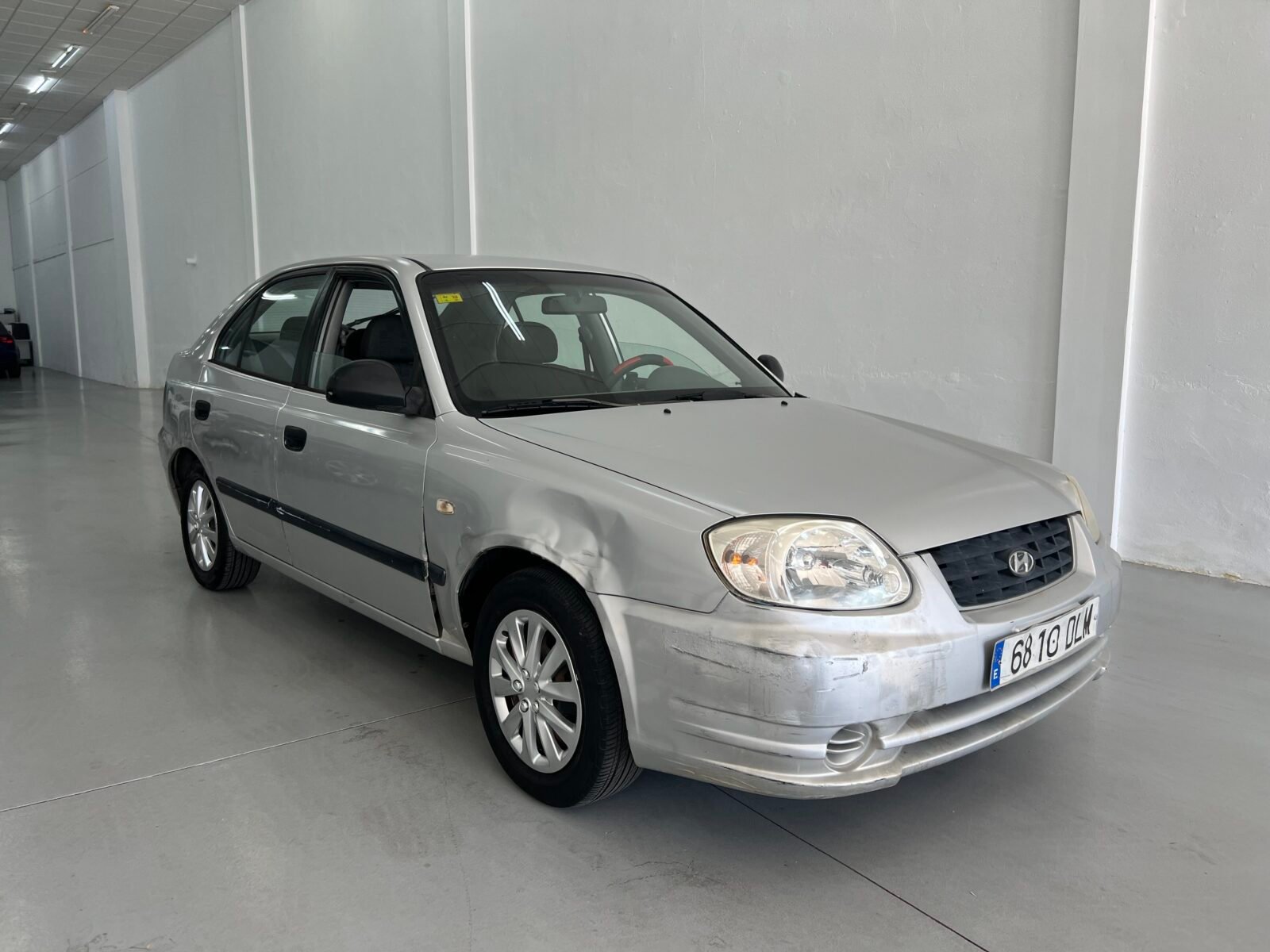 HYUNDAI Accent 1.3 gasolina 85cv